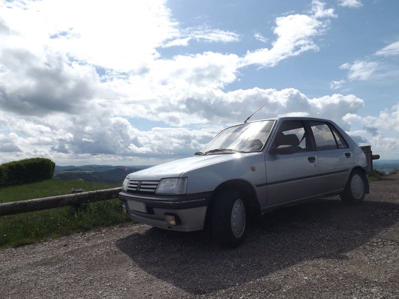 205 Automatic (1.6i XU5M/Z de 89 ch) de 1994 205 Automatic (1.6i XU5M/Z de 89 ch) de 1994